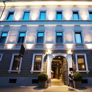 Fifty House Cellini Hotel